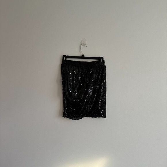 4th + Reckless Drape Sequin Mini Skirt | Black | Size XS (NWT) - Picture 3 of 10